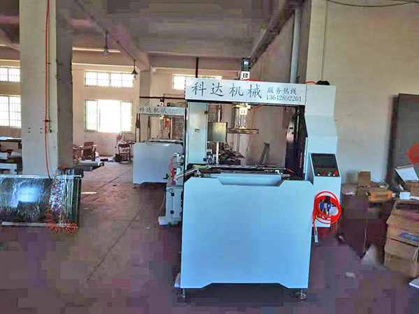 自動調模成型機應該如何操作？